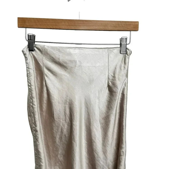 NWT Lioness String Along Skirt Ecru Satin Adjustable Ruched Sides Mini to Long 4 - Picture 6 of 14